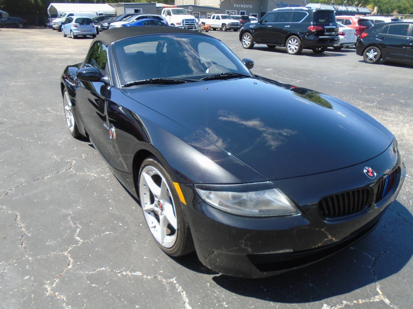 2006 BMW Z4 (4USBU53546L) , located at 6112 N Florida Avenue, Tampa, FL, 33604, (888) 521-5131, 27.954929, -82.459534 - Photo#2